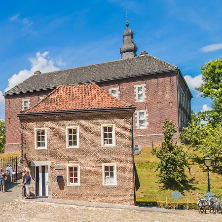 ベッド・アンド・ブレックファスト Landgoed Kasteel 3*