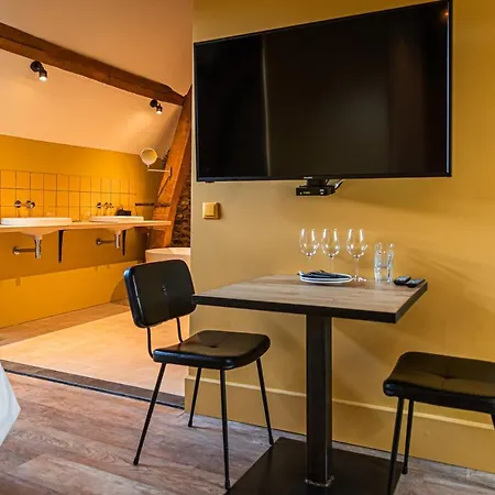 ベッド・アンド・ブレックファスト Landgoed Kasteel 3*